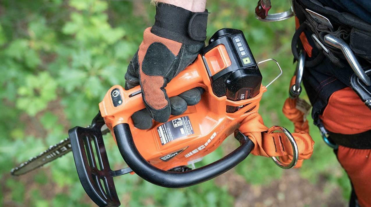 Echo DCS-2500T Αλυσοπρίονο Μπαταρίας 1.6kg με 1 Φορτιστή και 2 Μπαταρίες - Image 2